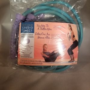 🐇 Gaiam 4-way Resistance Band and Mini Ab Ball